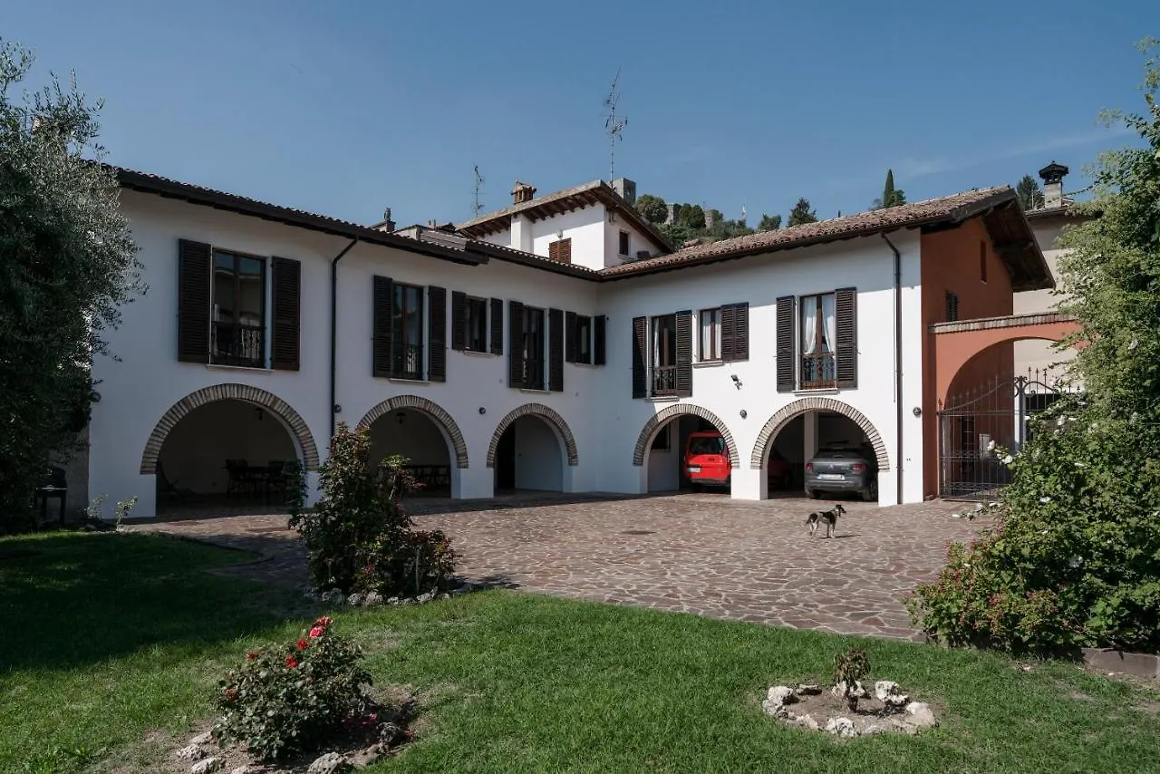 Corte Ribelli Padenghe sul Garda 0*,  Italien